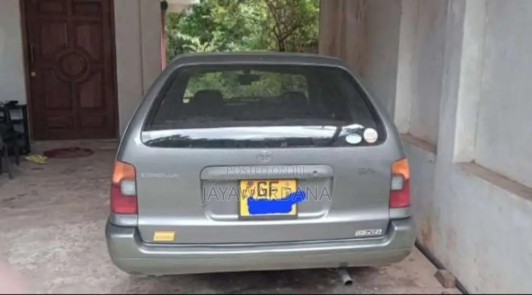 Toyota Elephant Back 2001 Car (Used)