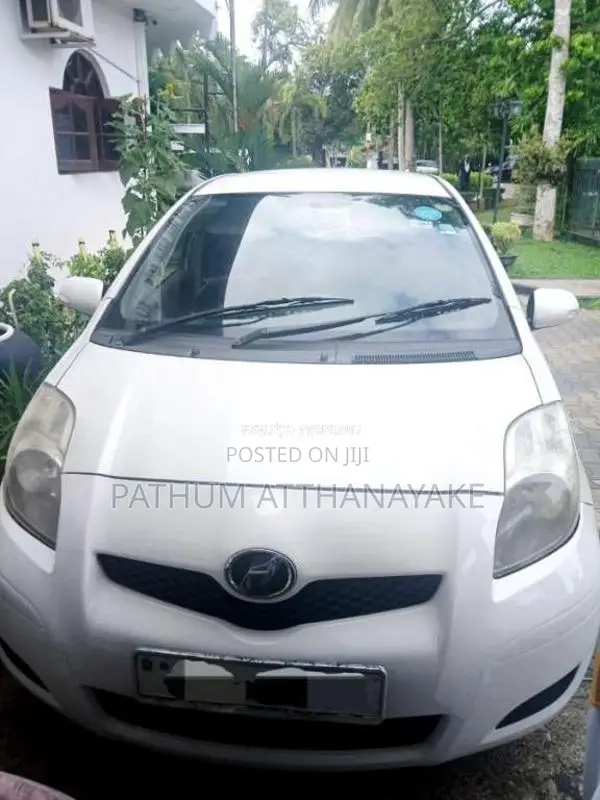 Toyota Vitz 2007 Car (Used)