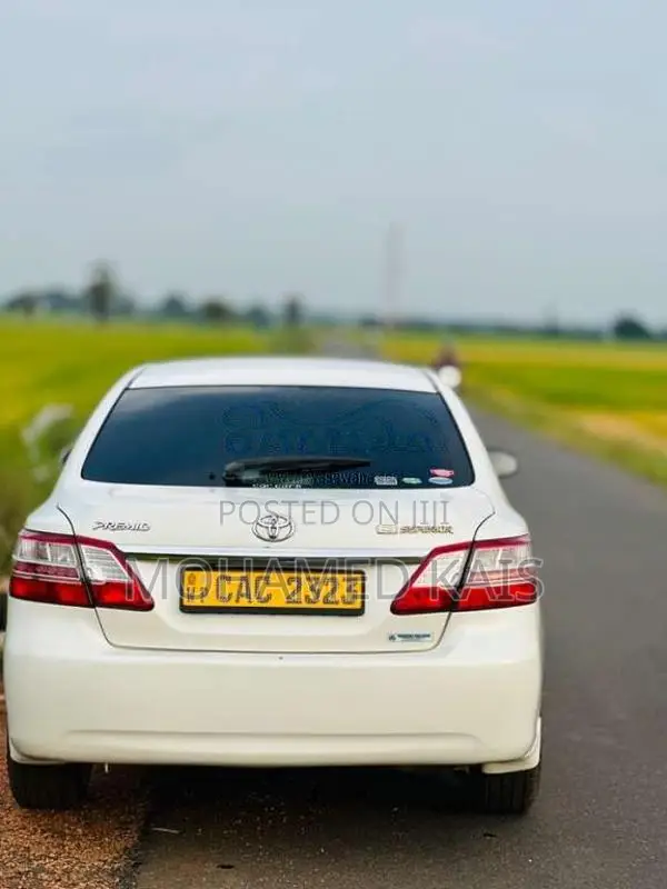 Toyota Premio 2014 Car (Used)