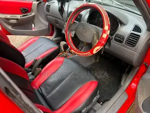 Hyundai Elantra 2000 Car (Used)
