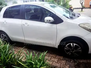 Toyota Vitz 2007 Car (Used)