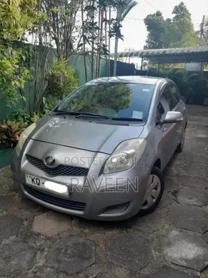 Toyota Vitz 2008 Car (Used)