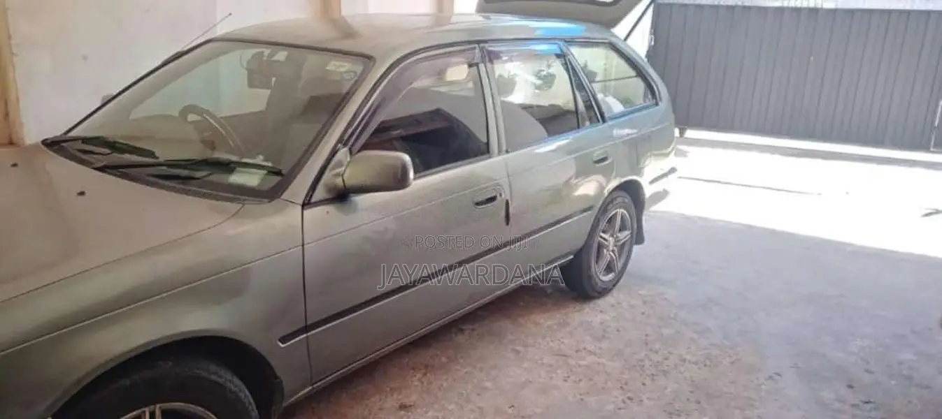 Toyota Elephant Back 2001 Car (Used)