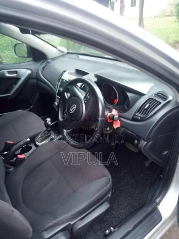 Kia Cerato 2011 Car (Used)