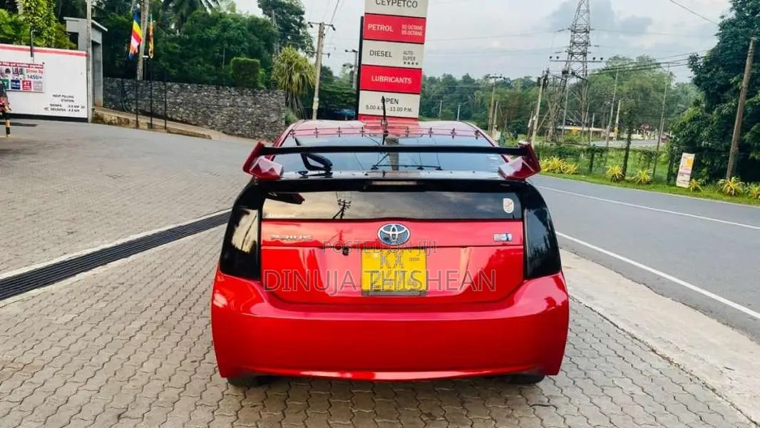 Toyota Prius 2010 Car (Used)