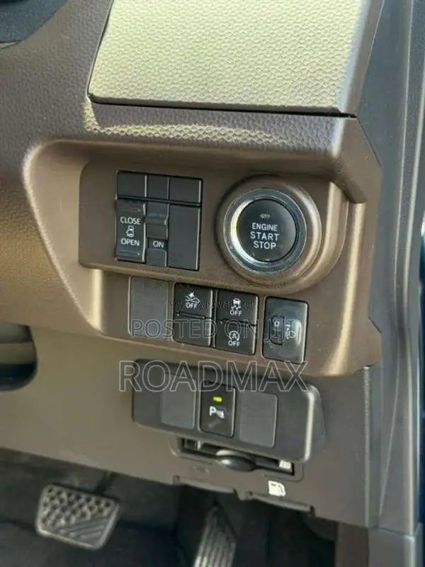Toyota Roomy X 2023 Car Unregistered (Recondition)