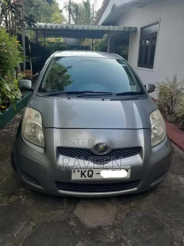 Toyota Vitz 2008 Car (Used)
