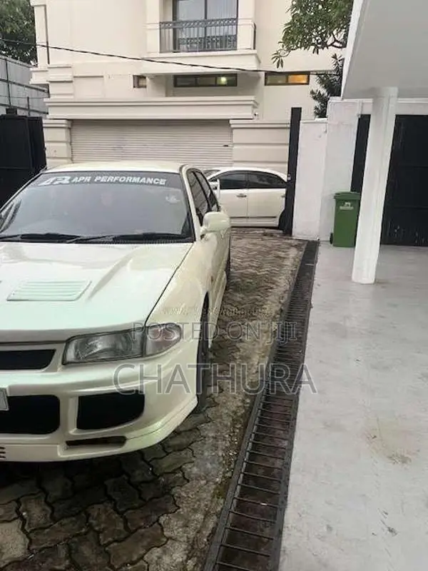Mitsubishi Lancer 1995 Car (Used)