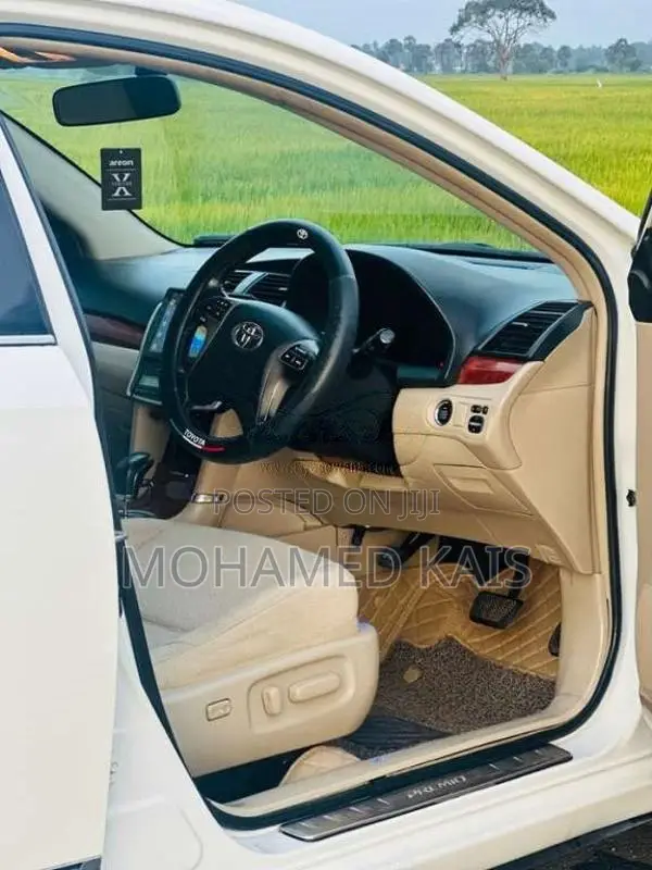 Toyota Premio 2014 Car (Used)