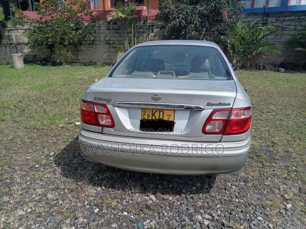 Nissan N16 2000 Car (Used)