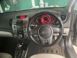 Kia Cerato 2011 Car (Used)