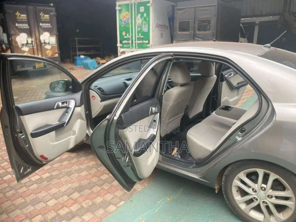 Kia Cerato 2011 Car (Used)