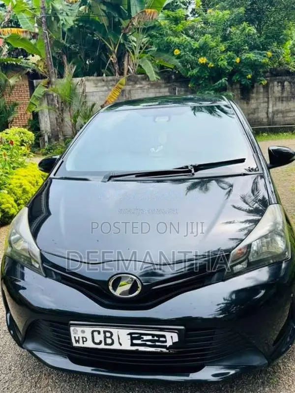 Toyota Vitz Safety 2016 Car (Used)