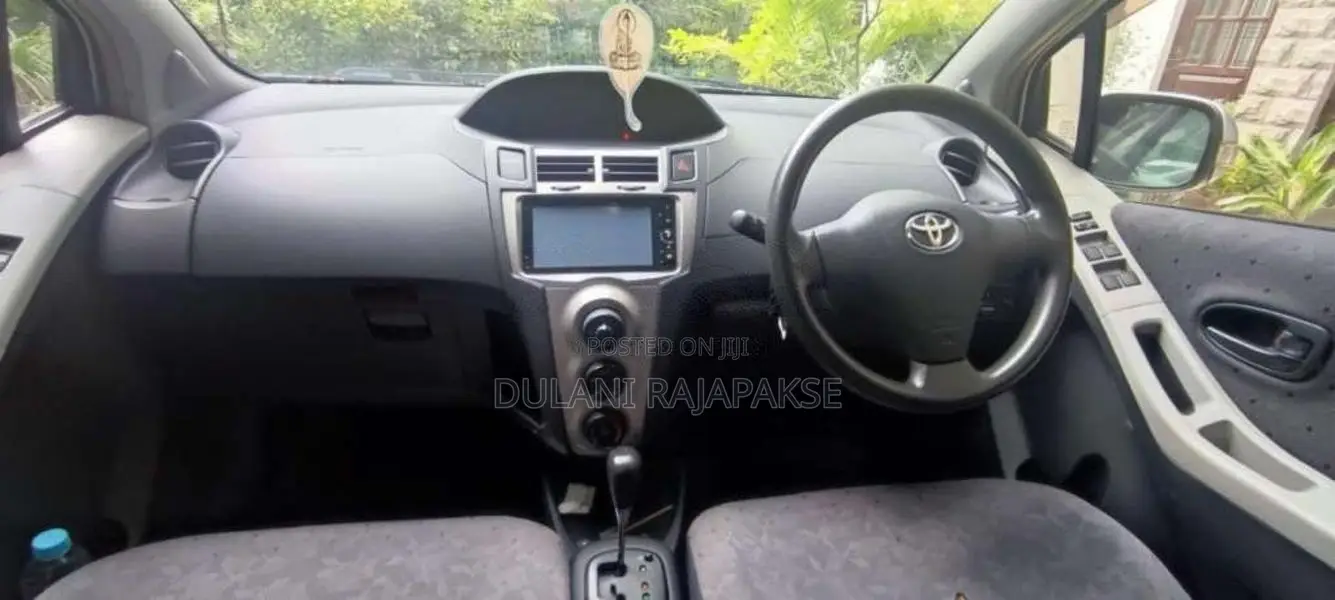 Toyota Vitz 2008 Car (Used)