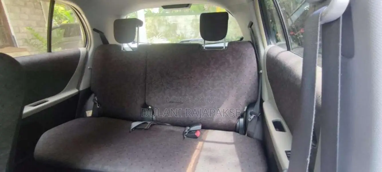 Toyota Vitz 2008 Car (Used)
