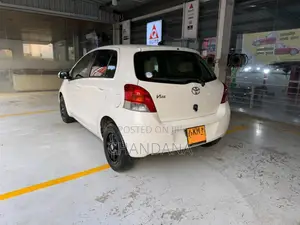 Toyota Vitz 2007 Car (Used)