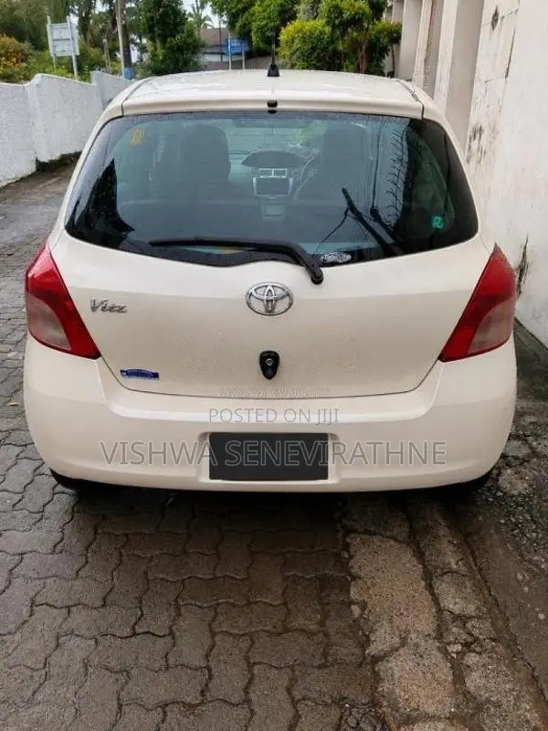 Toyota Vitz 2011 Car (Used)