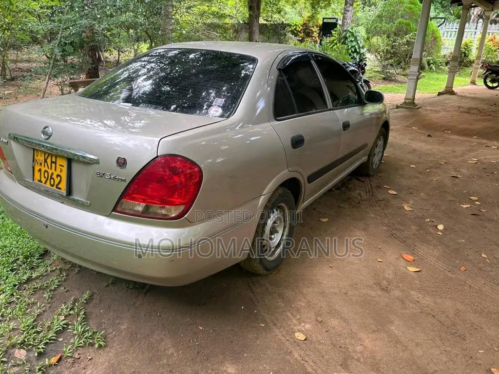 Nissan N16 2009 Car (Used)