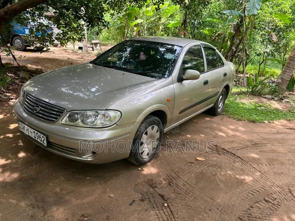 Nissan N16 2009 Car (Used)