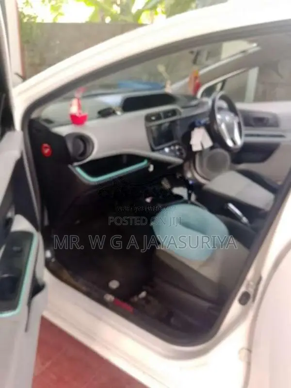 Toyota Aqua S Limited 2012 Car (Used)