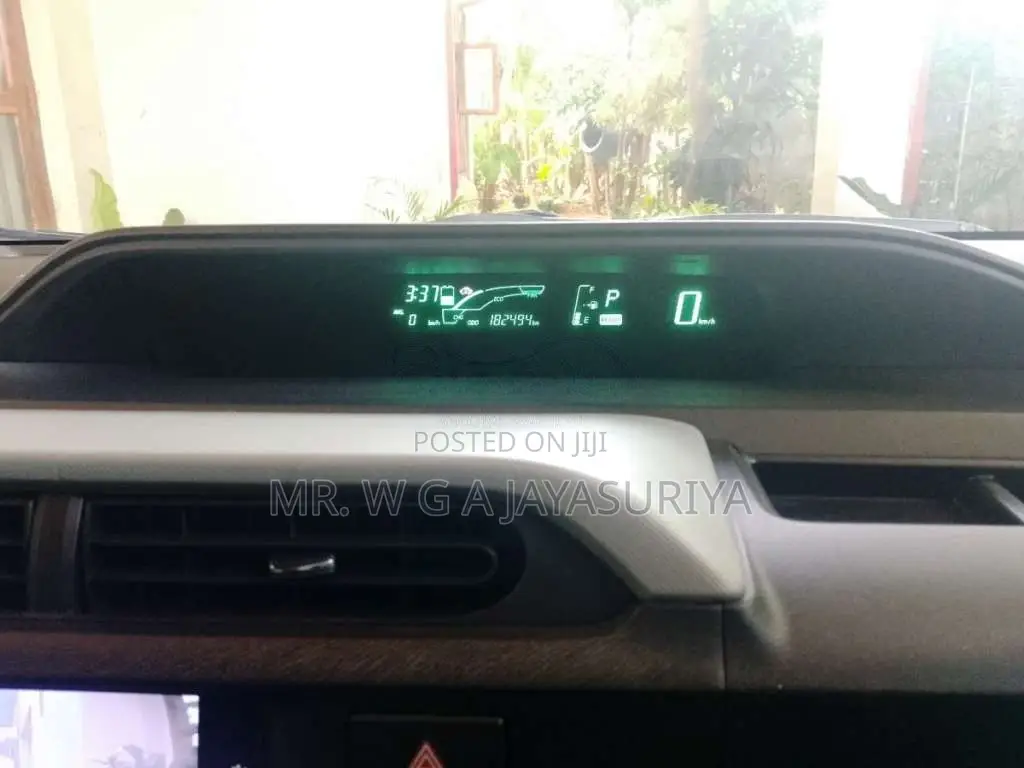 Toyota Aqua S Limited 2012 Car (Used)