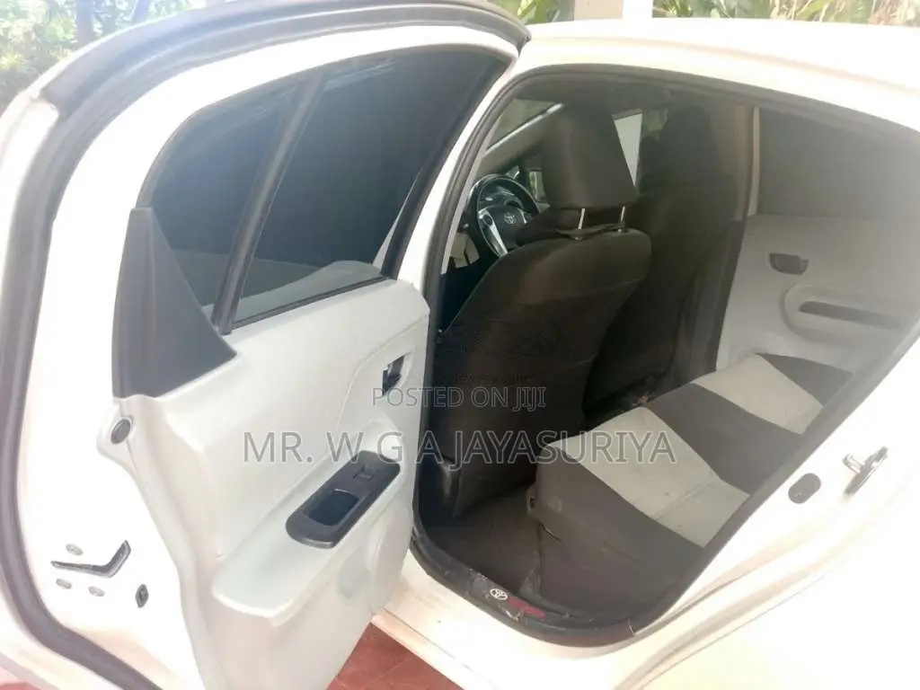 Toyota Aqua S Limited 2012 Car (Used)