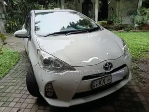 Toyota Aqua 2012 Car (Used)