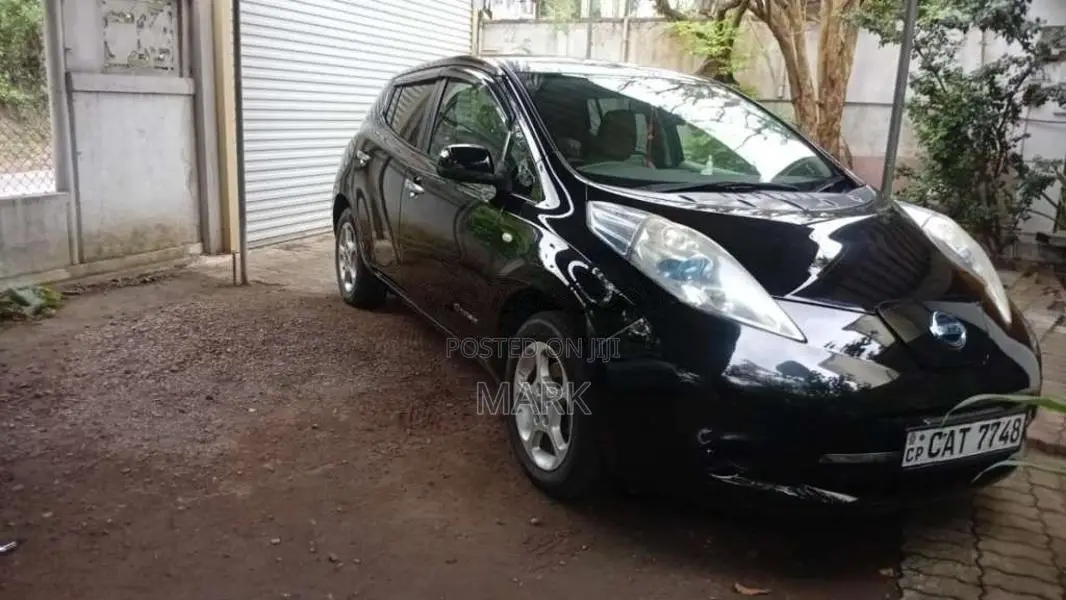 Nissan Leaf 2012 Car (Used)