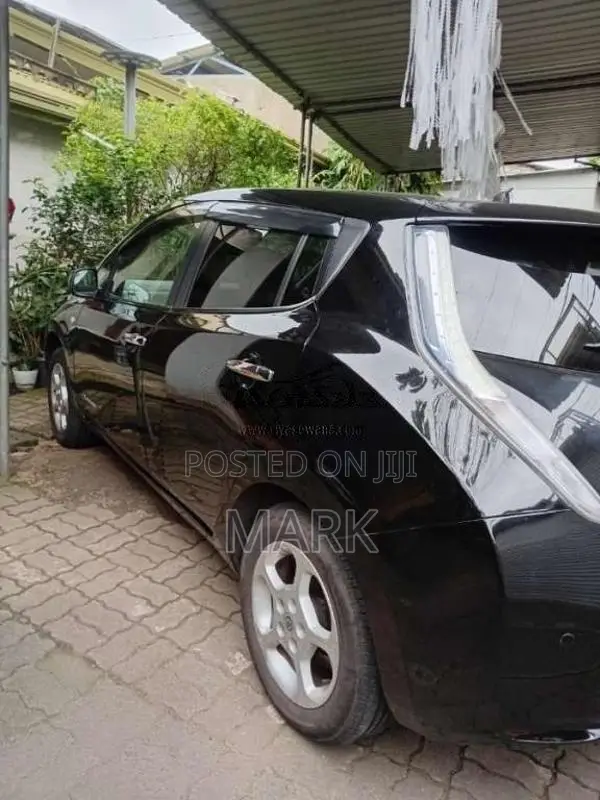 Nissan Leaf 2012 Car (Used)