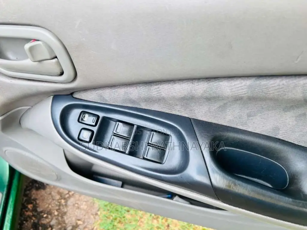 Nissan N16 2001 Car (Used)