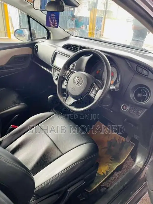 Toyota Vitz 2018 Car (Used)