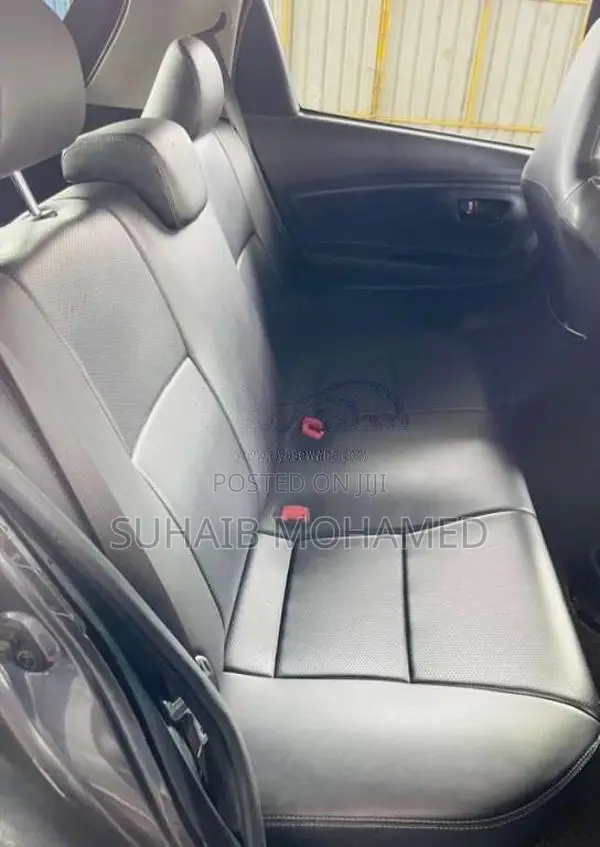 Toyota Vitz 2018 Car (Used)