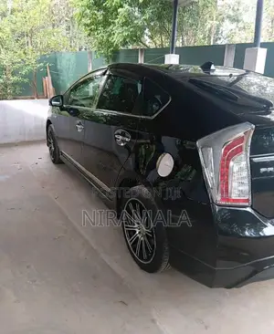 Toyota Prius 2015 Car (Used)