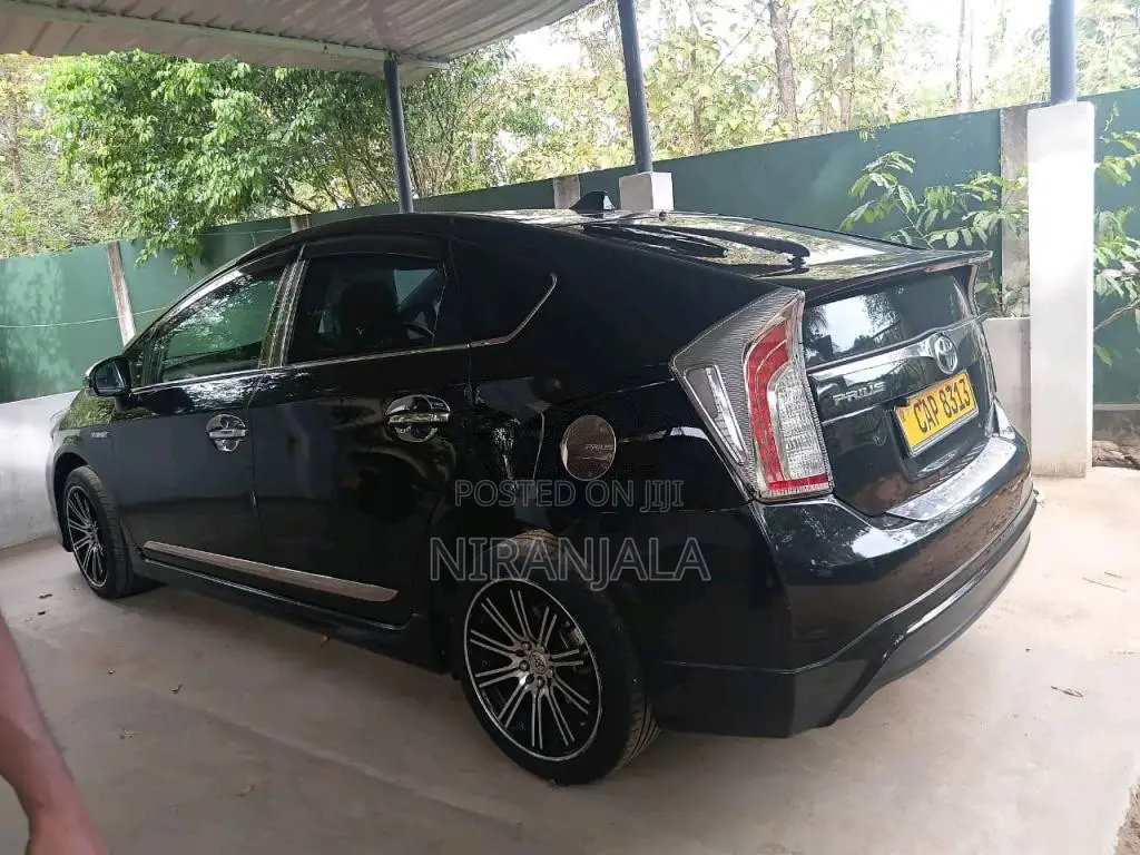 Toyota Prius 2015 Car (Used)