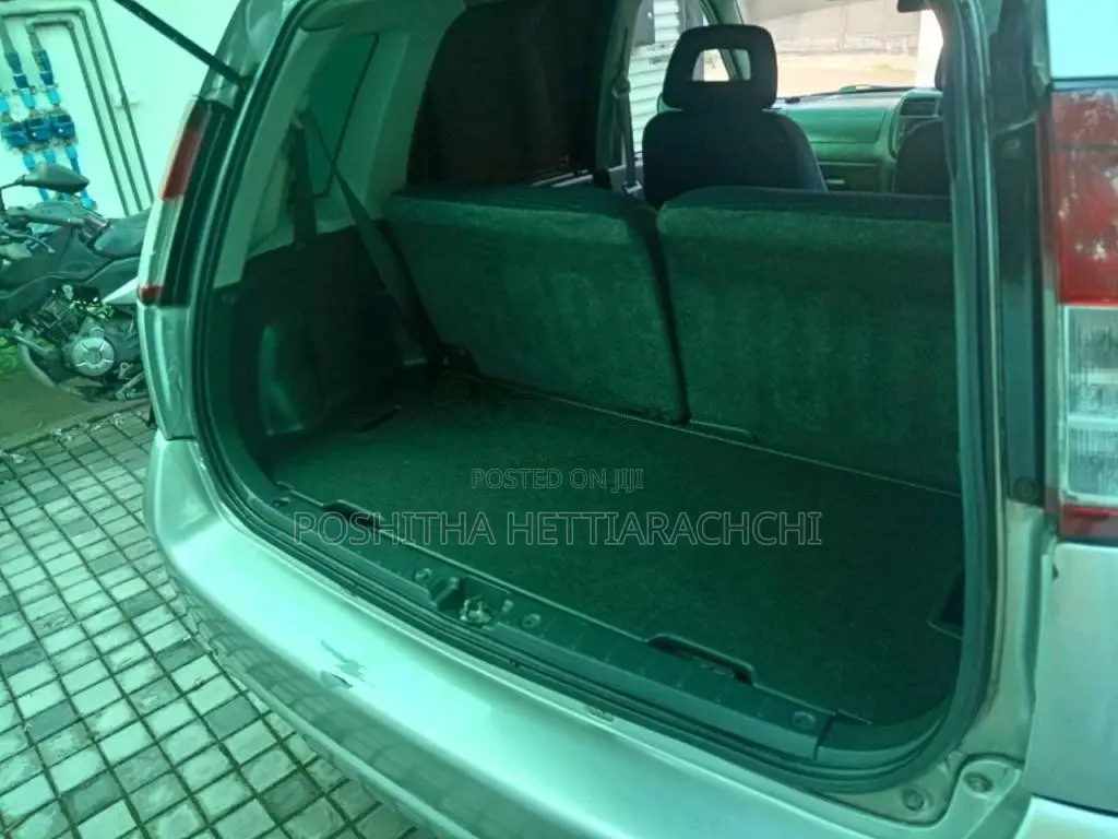Suzuki Swift 2004 Car (Used)