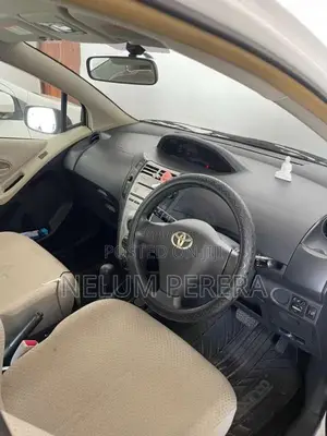 Toyota Vitz 2007 Car (Used)