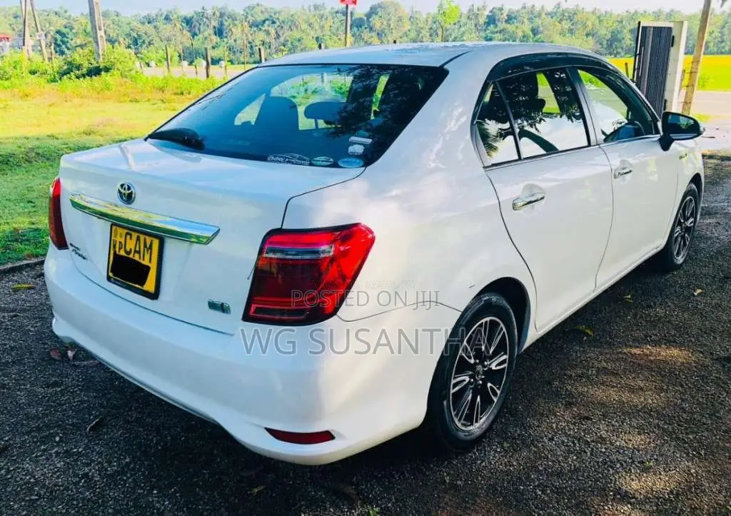 Toyota Axio G Grade 2015 Car (Used)