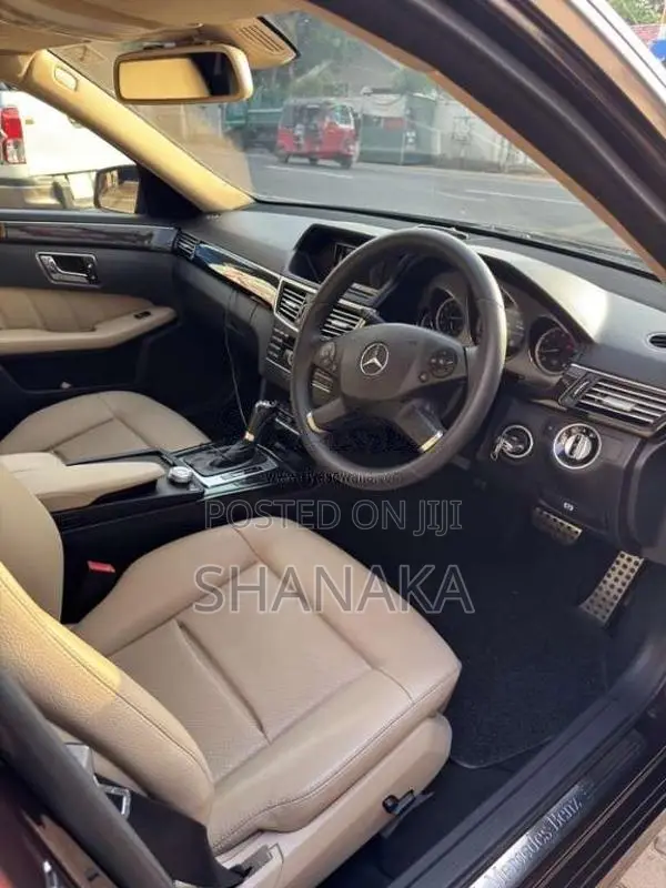 Mercedes-Benz E200 W212 2010 Car (Used)