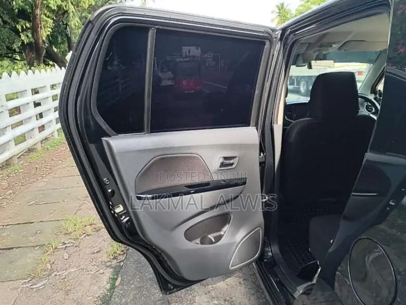 Suzuki Wagon R Stingray 2016 Car (Used)