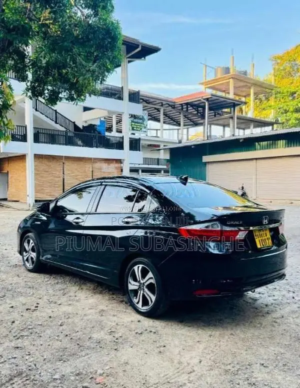 Honda Grace Ex 2016 Car (Used)
