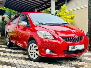 Toyota Yaris 2011 Car (Used)