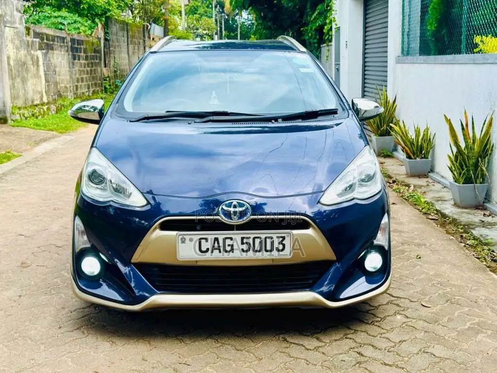 Toyota AQUA URBAN S LIMITED 2015 Car (Used)