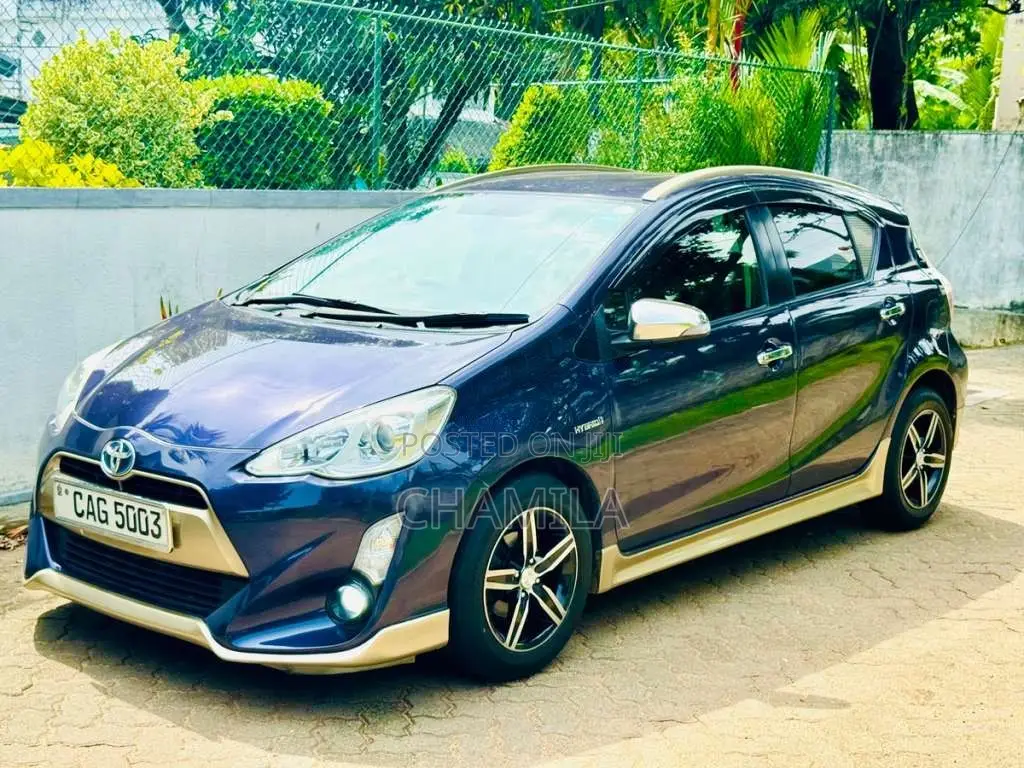 Toyota AQUA URBAN S LIMITED 2015 Car (Used)