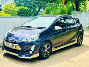 Toyota AQUA URBAN S LIMITED 2015 Car (Used)