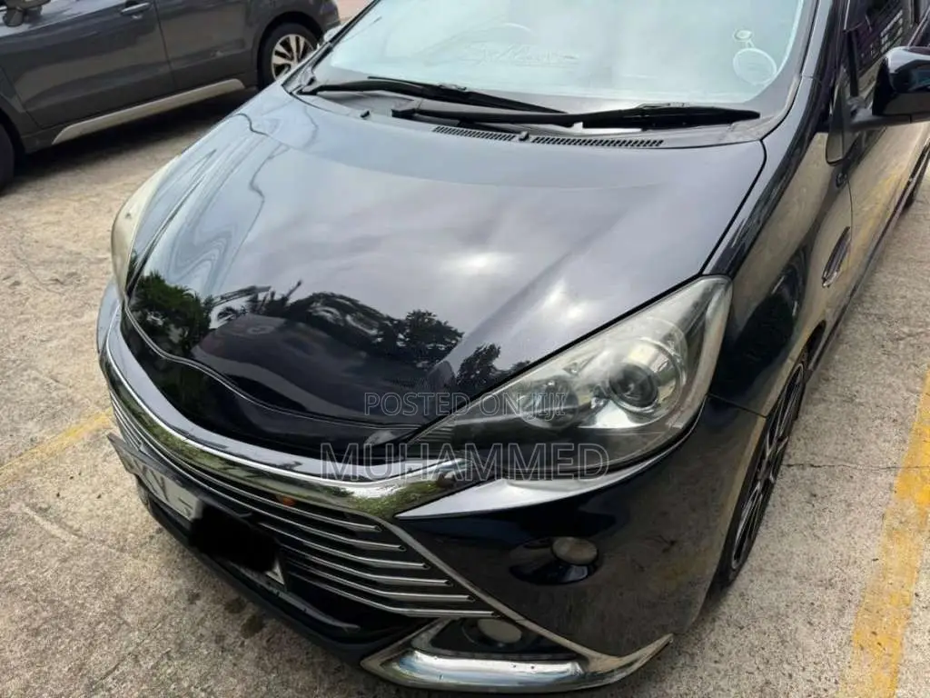Toyota Aqua GS Sport 2013 Car (Used)