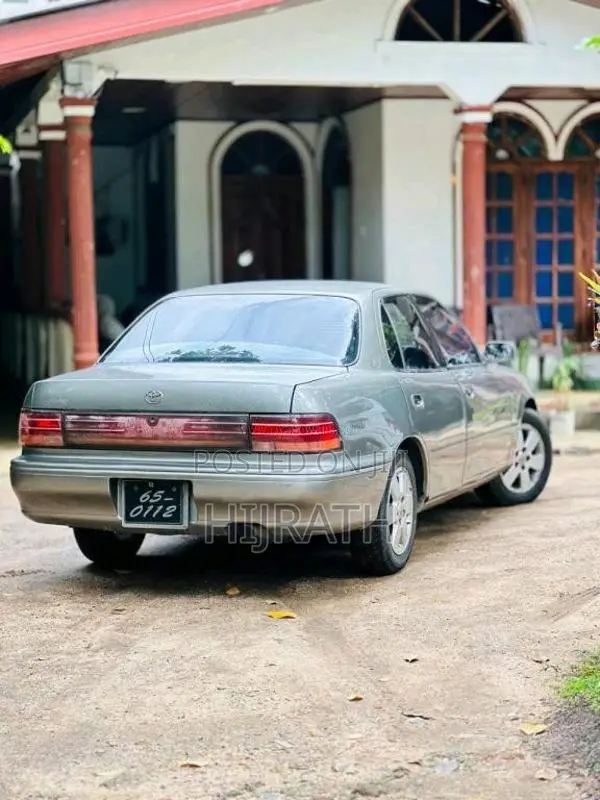 Toyota CAMRY 1992 Car (Used)