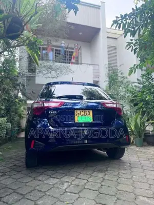 Toyota Vitz 2018 Car (Used)