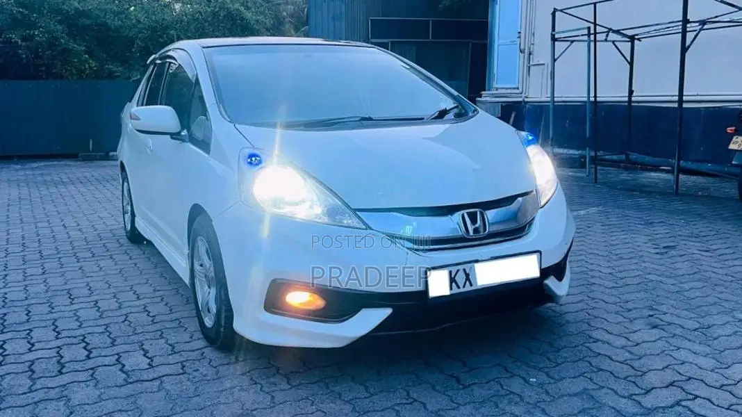 Honda Fit Shuttle Gp2 2012 Car (Used)