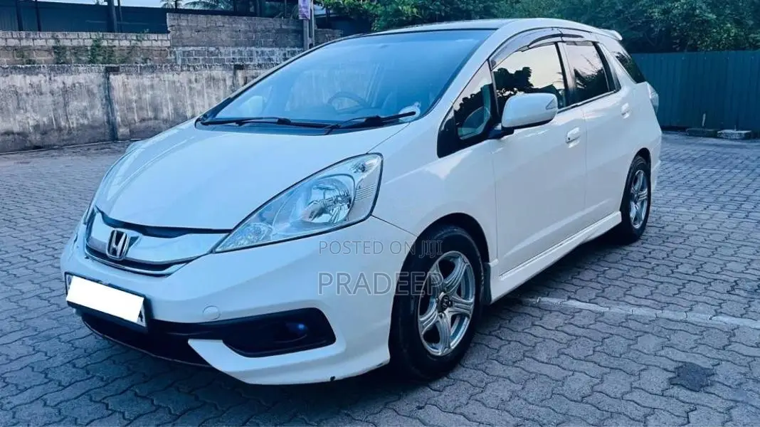 Honda Fit Shuttle Gp2 2012 Car (Used)