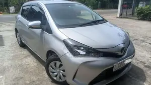 Toyota Vitz 2016 Car (Used)